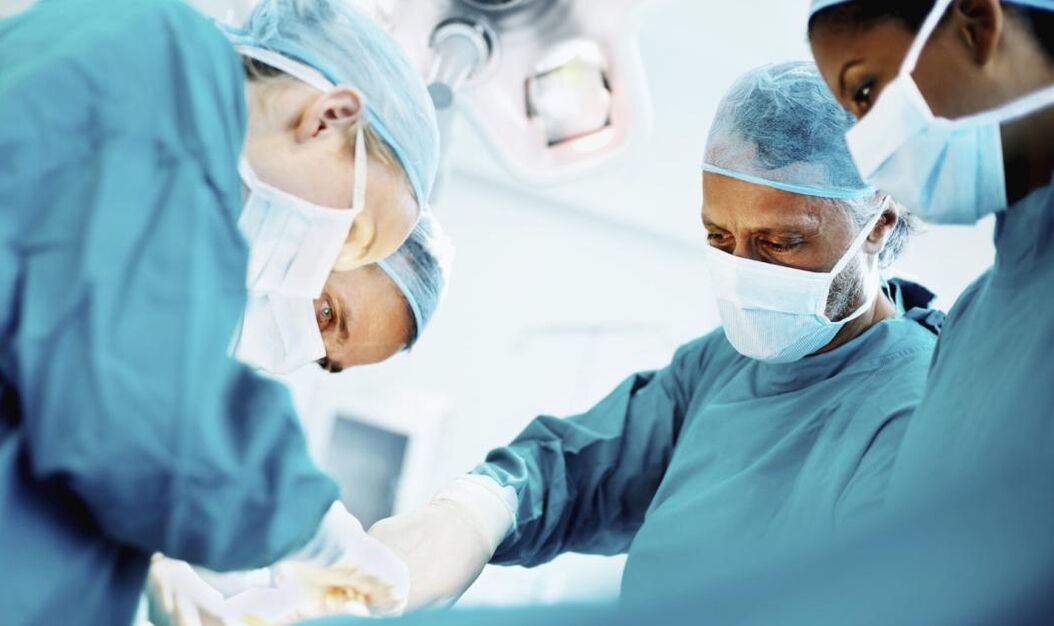 La chirurgie est effectuée pour agrandir le pénis